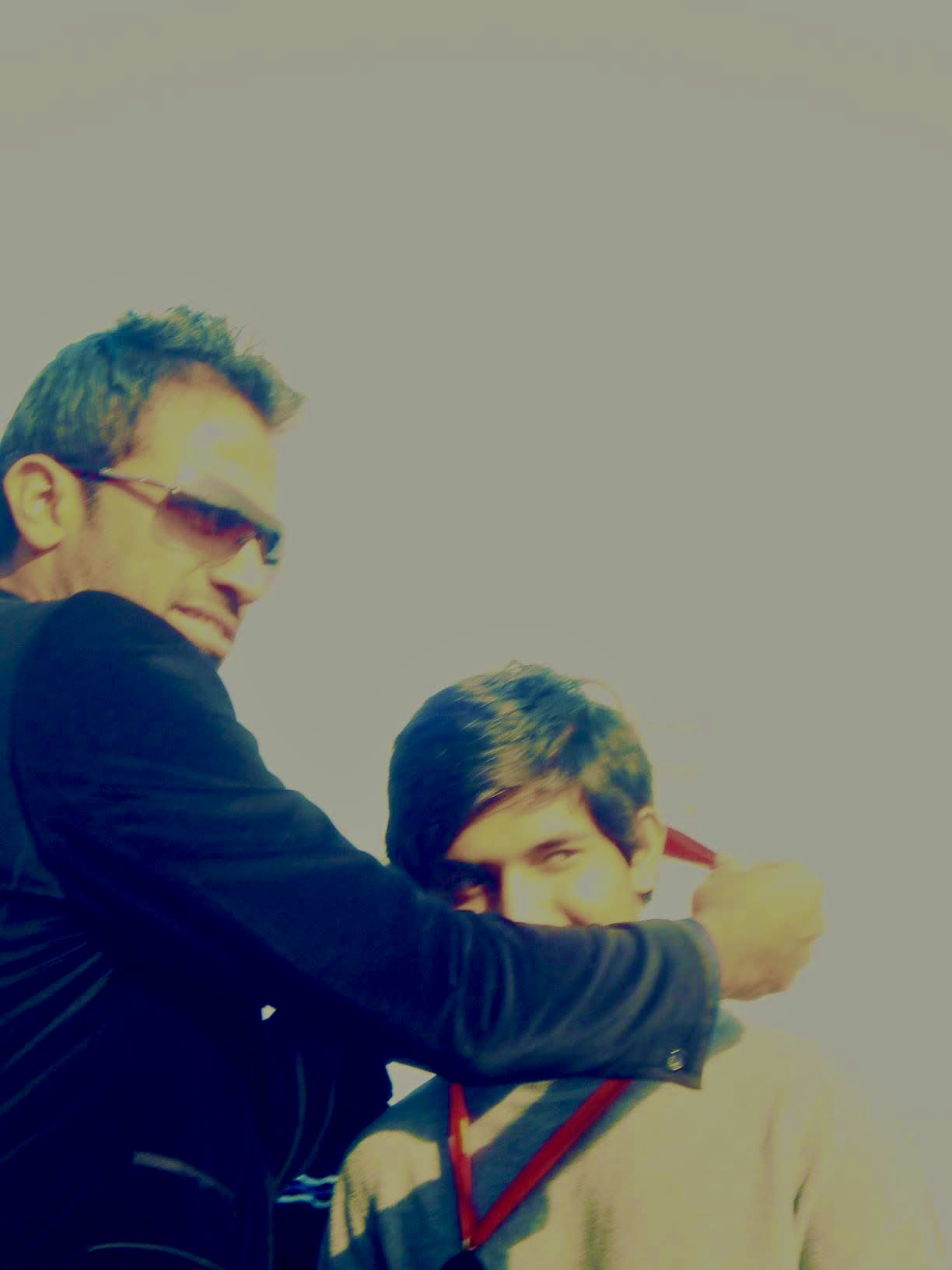 Receiving medal from Wahab Riaz